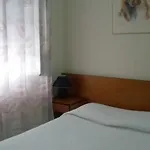 D. Carlos Residencial Penzion Caldas Da Rainha